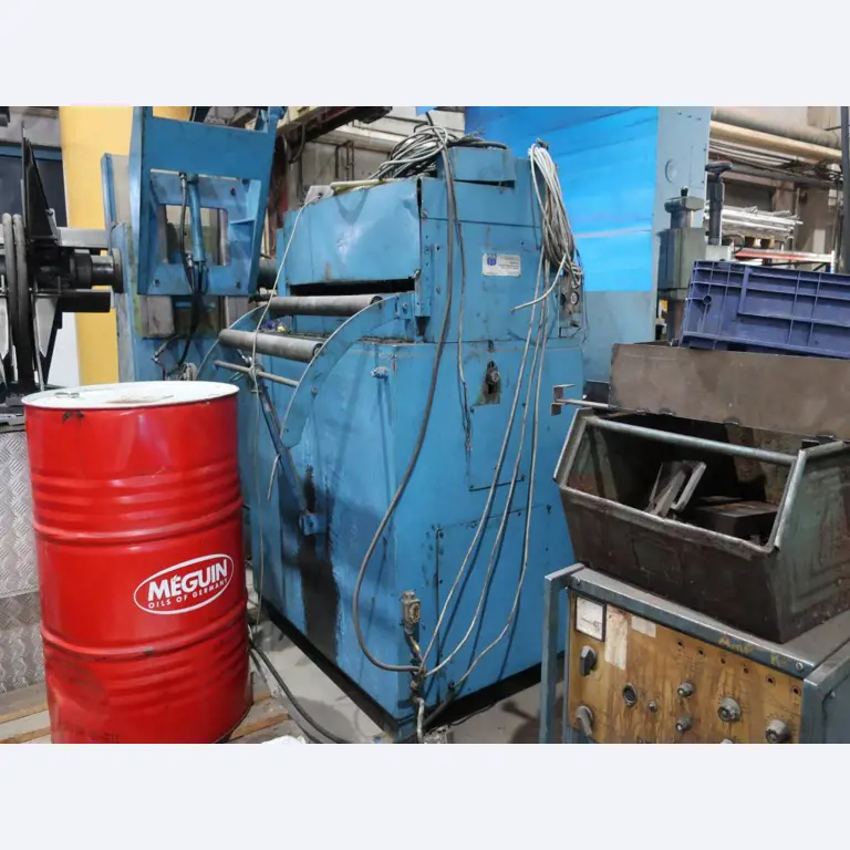 Máquinas para o processamento de chapas metálicas de espessura fina/média<br>(corte, perfuração, prensagem, dobragem)<br><font size="2">Em colaboração com a Hilco Industrial Acquisitions bv</font>-8