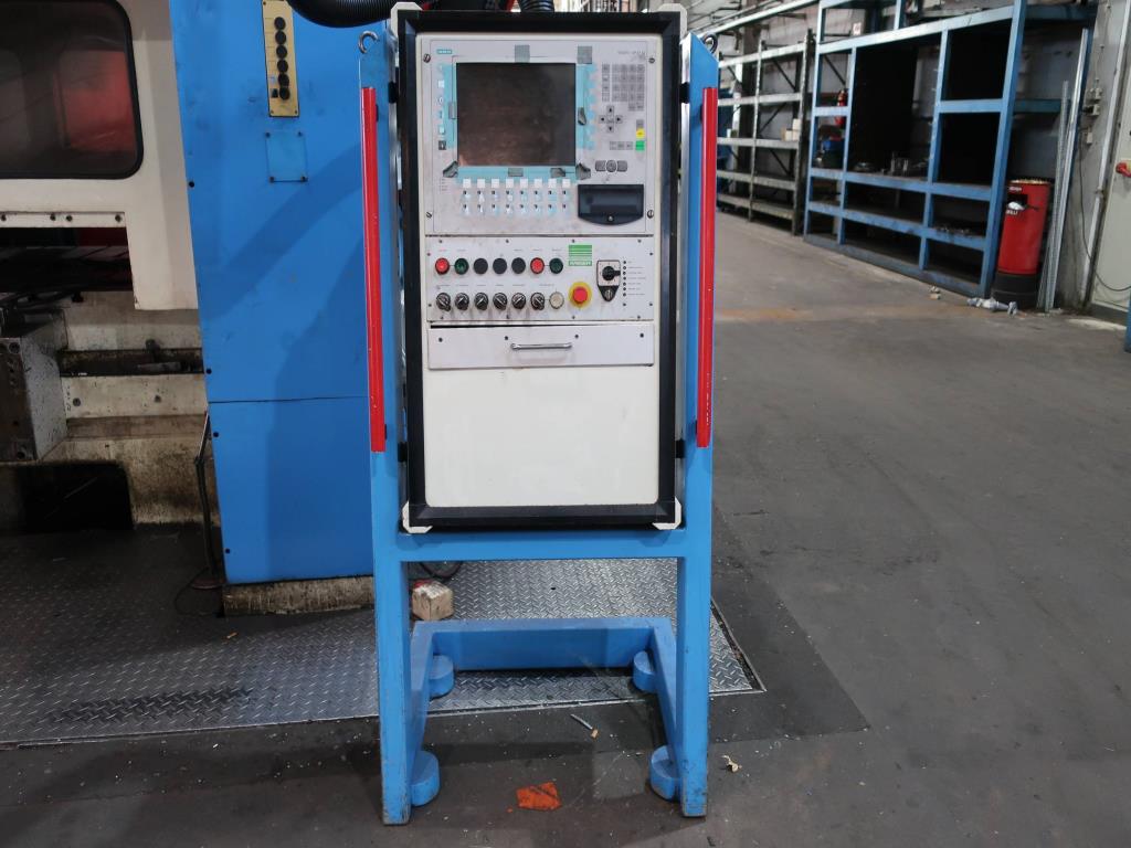 Machines for processing thin/medium thick sheet metal<br> (cutting, punching, pressing, bending)<br><font size="2">In collaboration with Hilco Industrial Acquisitions bv<br></font>-21