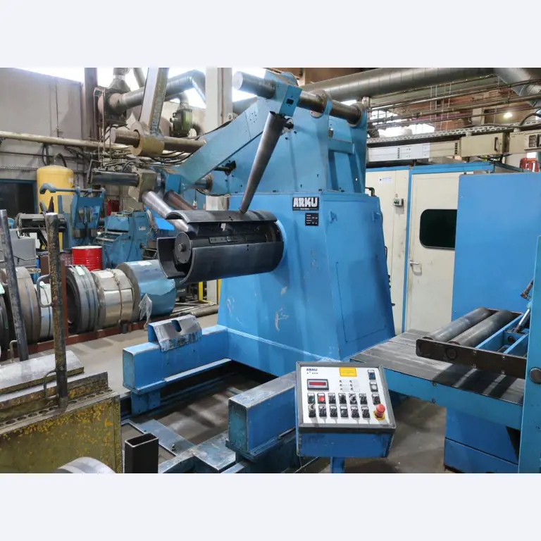 Máquinas para o processamento de chapas metálicas de espessura fina/média<br>(corte, perfuração, prensagem, dobragem)<br><font size="2">Em colaboração com a Hilco Industrial Acquisitions bv</font>-24