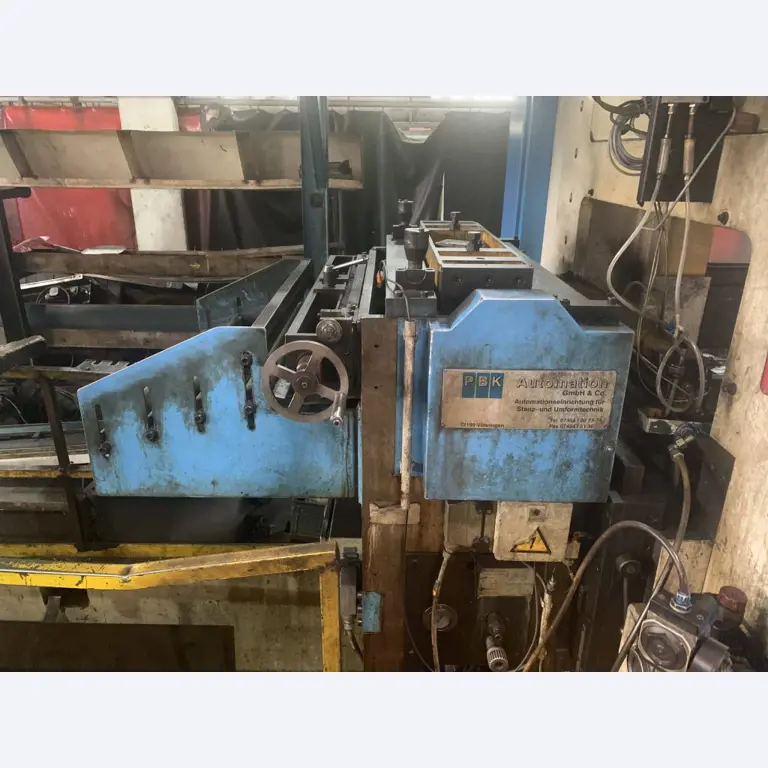 Máquinas para o processamento de chapas metálicas de espessura fina/média<br>(corte, perfuração, prensagem, dobragem)<br><font size="2">Em colaboração com a Hilco Industrial Acquisitions bv</font>-8