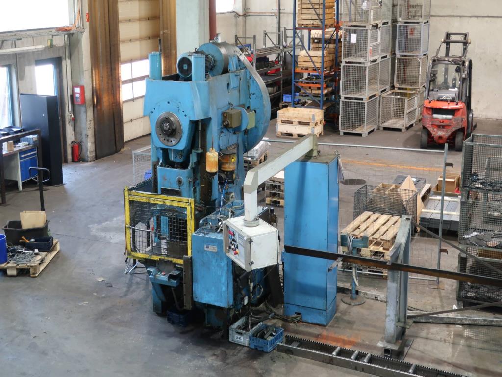 Machines for processing thin/medium thick sheet metal<br> (cutting, punching, pressing, bending)<br><font size="2">In collaboration with Hilco Industrial Acquisitions bv<br></font>-11