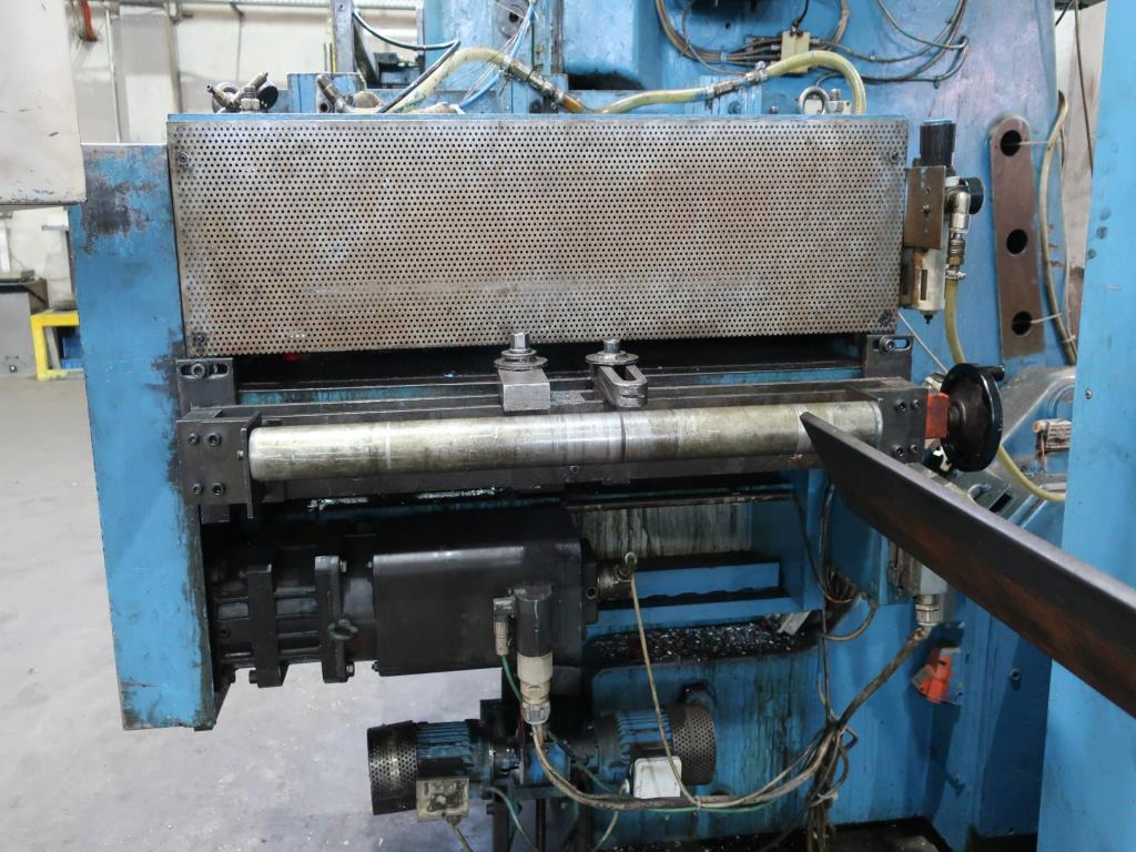Machines for processing thin/medium thick sheet metal<br> (cutting, punching, pressing, bending)<br><font size="2">In collaboration with Hilco Industrial Acquisitions bv<br></font>-16