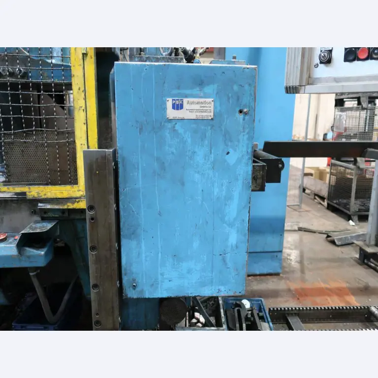 Máquinas para o processamento de chapas metálicas de espessura fina/média<br>(corte, perfuração, prensagem, dobragem)<br><font size="2">Em colaboração com a Hilco Industrial Acquisitions bv</font>-17