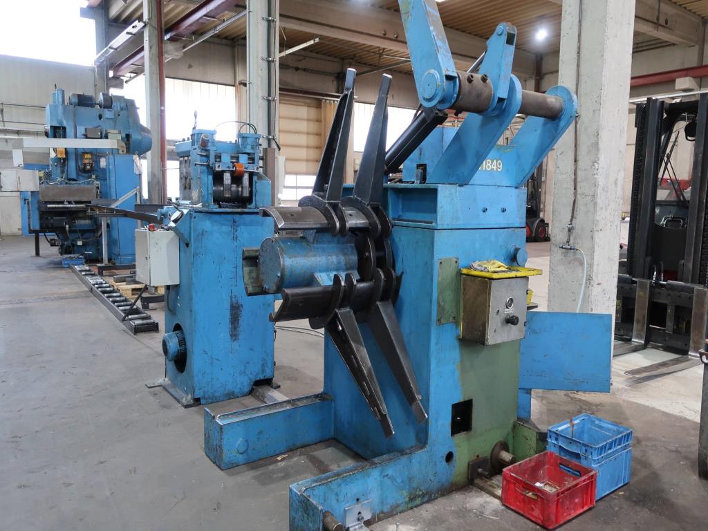 Machines for processing thin/medium thick sheet metal<br> (cutting, punching, pressing, bending)<br><font size="2">In collaboration with Hilco Industrial Acquisitions bv<br></font>-1