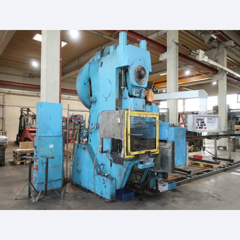 Máquinas para o processamento de chapas metálicas de espessura fina/média<br>(corte, perfuração, prensagem, dobragem)<br><font size="2">Em colaboração com a Hilco Industrial Acquisitions bv</font>-5