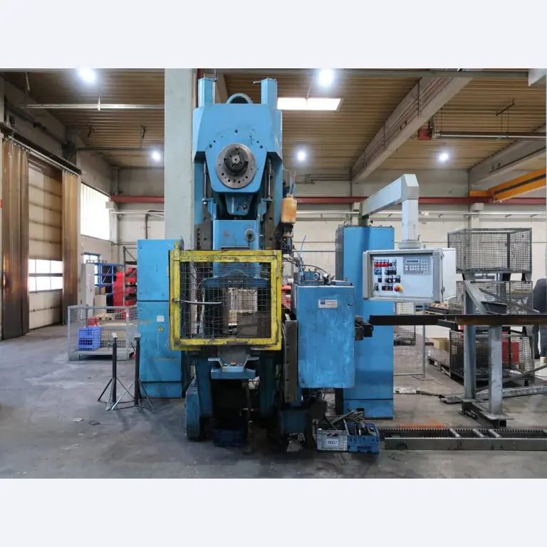 Máquinas para o processamento de chapas metálicas de espessura fina/média<br>(corte, perfuração, prensagem, dobragem)<br><font size="2">Em colaboração com a Hilco Industrial Acquisitions bv</font>-6