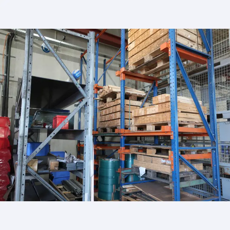 Máquinas para o processamento de chapas metálicas de espessura fina/média<br>(corte, perfuração, prensagem, dobragem)<br><font size="2">Em colaboração com a Hilco Industrial Acquisitions bv</font>-3