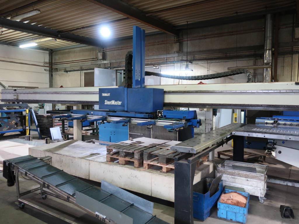 Machines for processing thin/medium thick sheet metal<br> (cutting, punching, pressing, bending)<br><font size="2">In collaboration with Hilco Industrial Acquisitions bv<br></font>-15