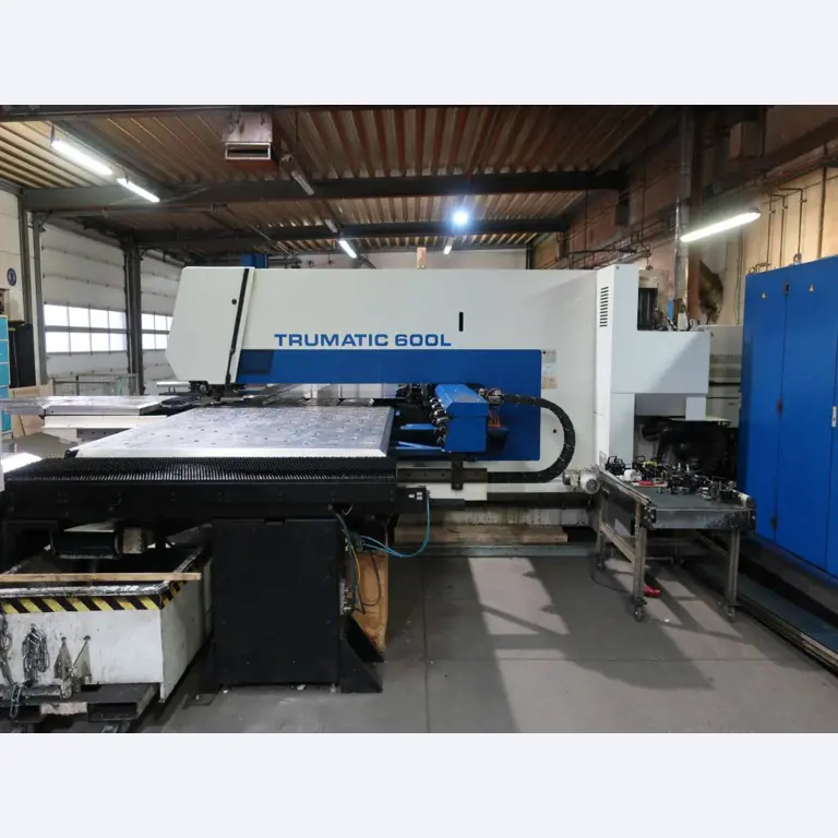 Máquinas para o processamento de chapas metálicas de espessura fina/média<br>(corte, perfuração, prensagem, dobragem)<br><font size="2">Em colaboração com a Hilco Industrial Acquisitions bv</font>-2
