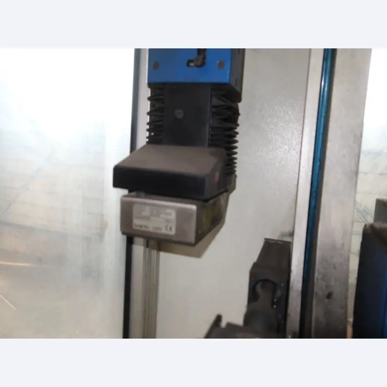 Máquinas para o processamento de chapas metálicas de espessura fina/média<br>(corte, perfuração, prensagem, dobragem)<br><font size="2">Em colaboração com a Hilco Industrial Acquisitions bv</font>-9