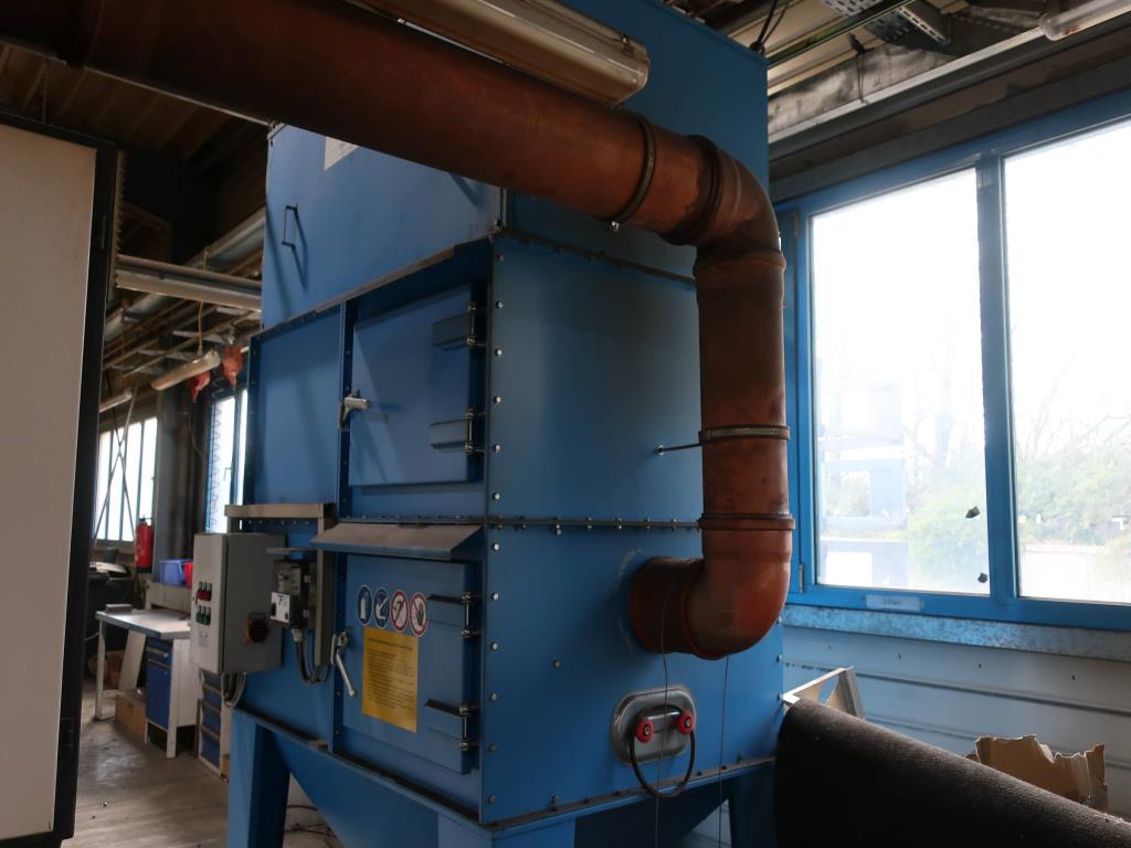 Machines for processing thin/medium thick sheet metal<br> (cutting, punching, pressing, bending)<br><font size="2">In collaboration with Hilco Industrial Acquisitions bv<br></font>-10