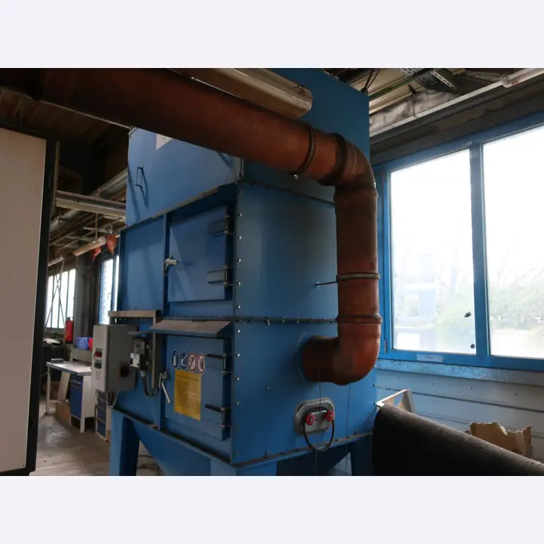 Máquinas para o processamento de chapas metálicas de espessura fina/média<br>(corte, perfuração, prensagem, dobragem)<br><font size="2">Em colaboração com a Hilco Industrial Acquisitions bv</font>-10