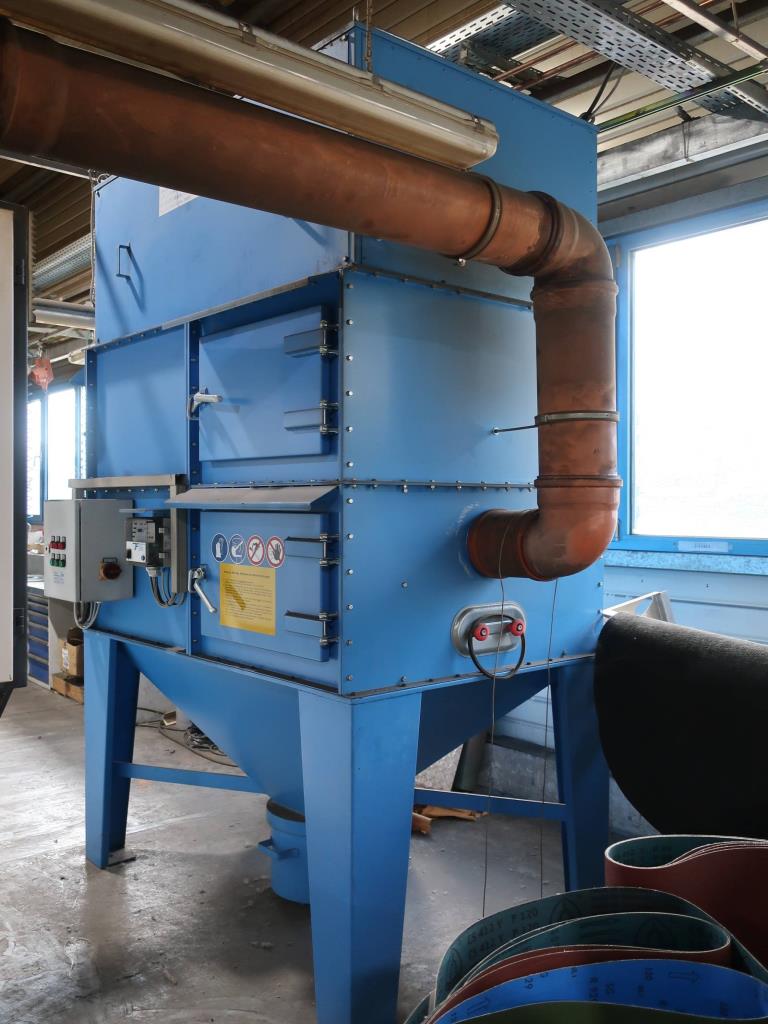 Machines for processing thin/medium thick sheet metal<br> (cutting, punching, pressing, bending)<br><font size="2">In collaboration with Hilco Industrial Acquisitions bv<br></font>-11