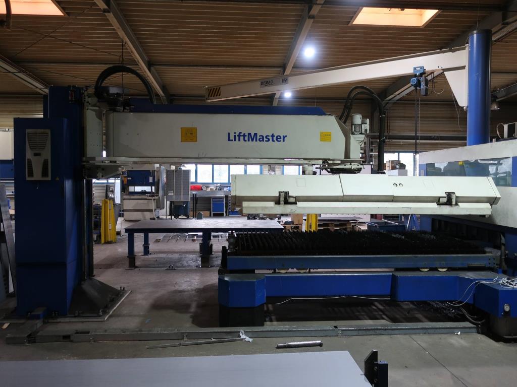 Machines for processing thin/medium thick sheet metal<br> (cutting, punching, pressing, bending)<br><font size="2">In collaboration with Hilco Industrial Acquisitions bv<br></font>-6