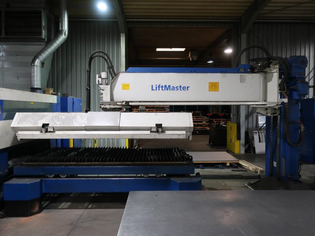 Machines for processing thin/medium thick sheet metal<br> (cutting, punching, pressing, bending)<br><font size="2">In collaboration with Hilco Industrial Acquisitions bv<br></font>-7