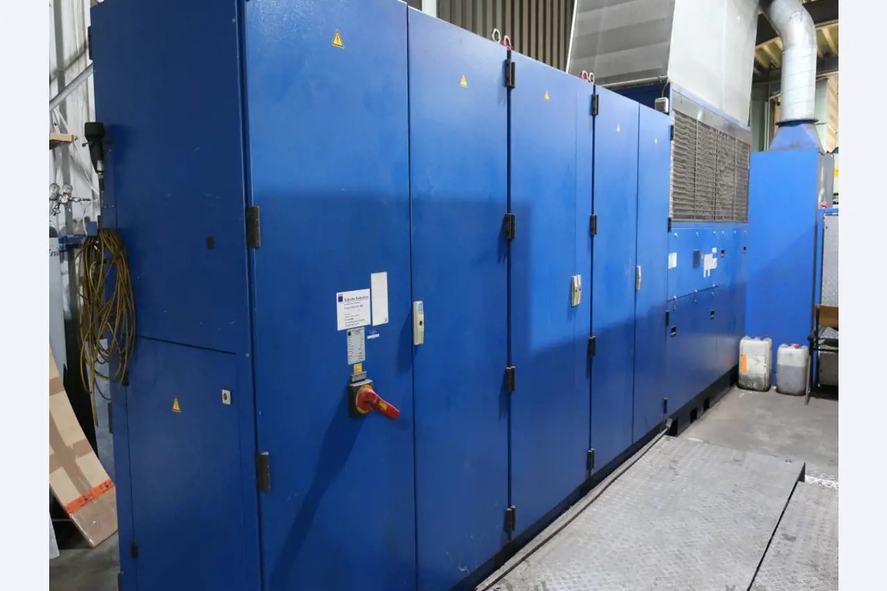 Máquinas para o processamento de chapas metálicas de espessura fina/média<br>(corte, perfuração, prensagem, dobragem)<br><font size="2">Em colaboração com a Hilco Industrial Acquisitions bv</font>-23