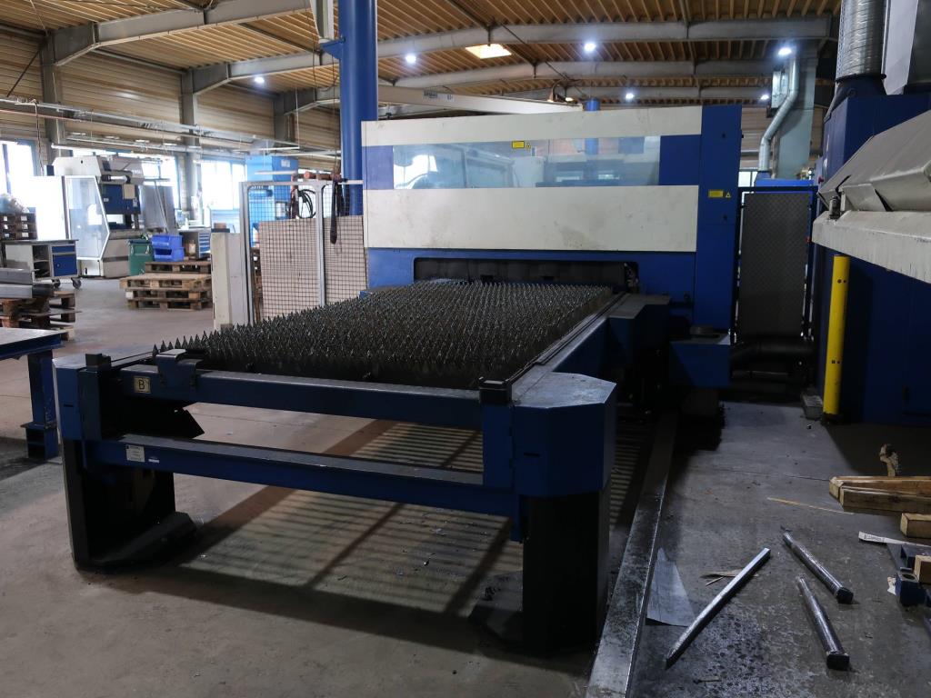 Machines for processing thin/medium thick sheet metal<br> (cutting, punching, pressing, bending)<br><font size="2">In collaboration with Hilco Industrial Acquisitions bv<br></font>-9