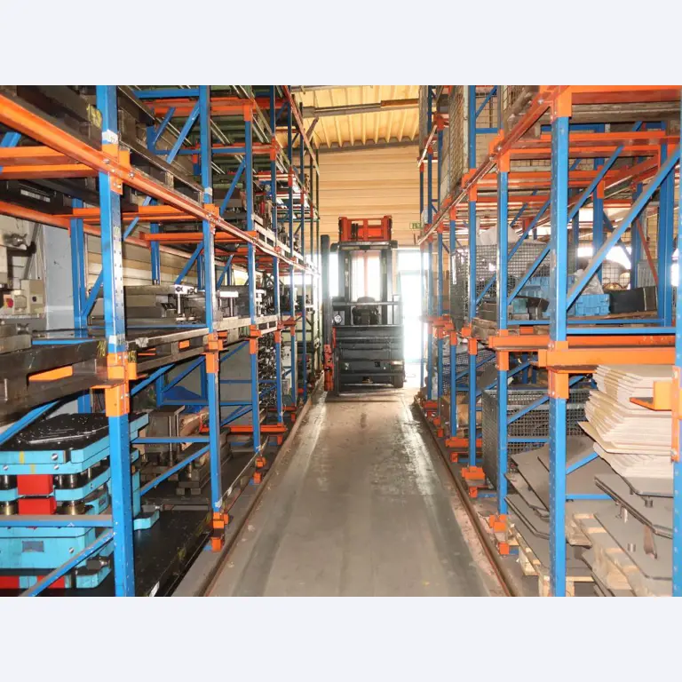 Máquinas para o processamento de chapas metálicas de espessura fina/média<br>(corte, perfuração, prensagem, dobragem)<br><font size="2">Em colaboração com a Hilco Industrial Acquisitions bv</font>-2