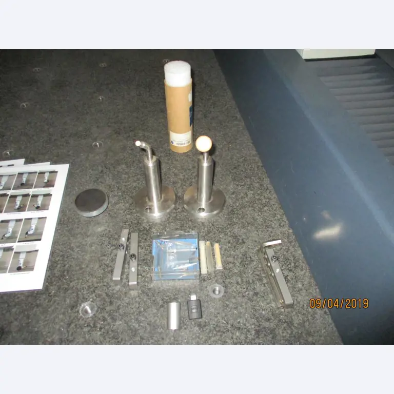Máquinas para o processamento de chapas metálicas de espessura fina/média<br>(corte, perfuração, prensagem, dobragem)<br><font size="2">Em colaboração com a Hilco Industrial Acquisitions bv</font>-8