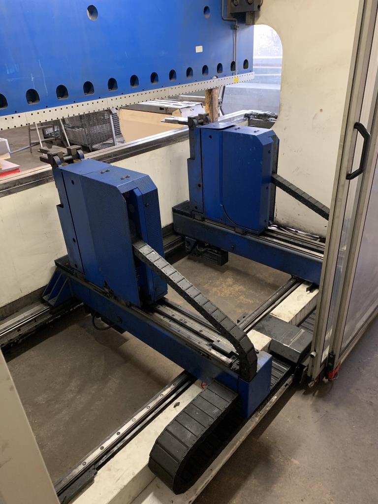 Machines for processing thin/medium thick sheet metal<br> (cutting, punching, pressing, bending)<br><font size="2">In collaboration with Hilco Industrial Acquisitions bv<br></font>-3