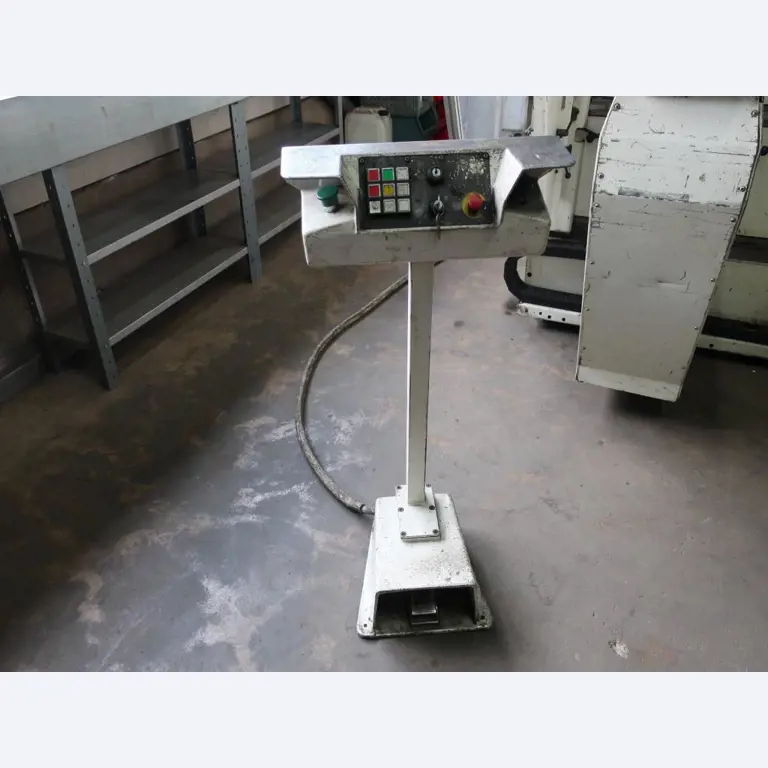 Máquinas para o processamento de chapas metálicas de espessura fina/média<br>(corte, perfuração, prensagem, dobragem)<br><font size="2">Em colaboração com a Hilco Industrial Acquisitions bv</font>-5