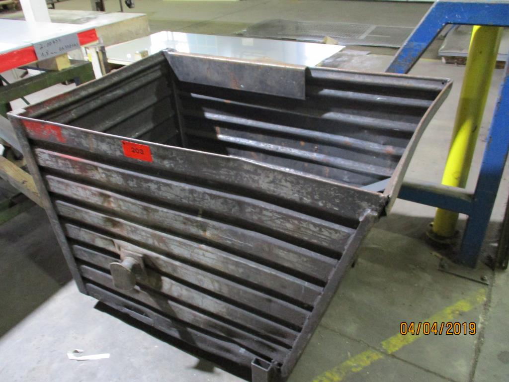 Machines for processing thin/medium thick sheet metal<br> (cutting, punching, pressing, bending)<br><font size="2">In collaboration with Hilco Industrial Acquisitions bv<br></font>-1