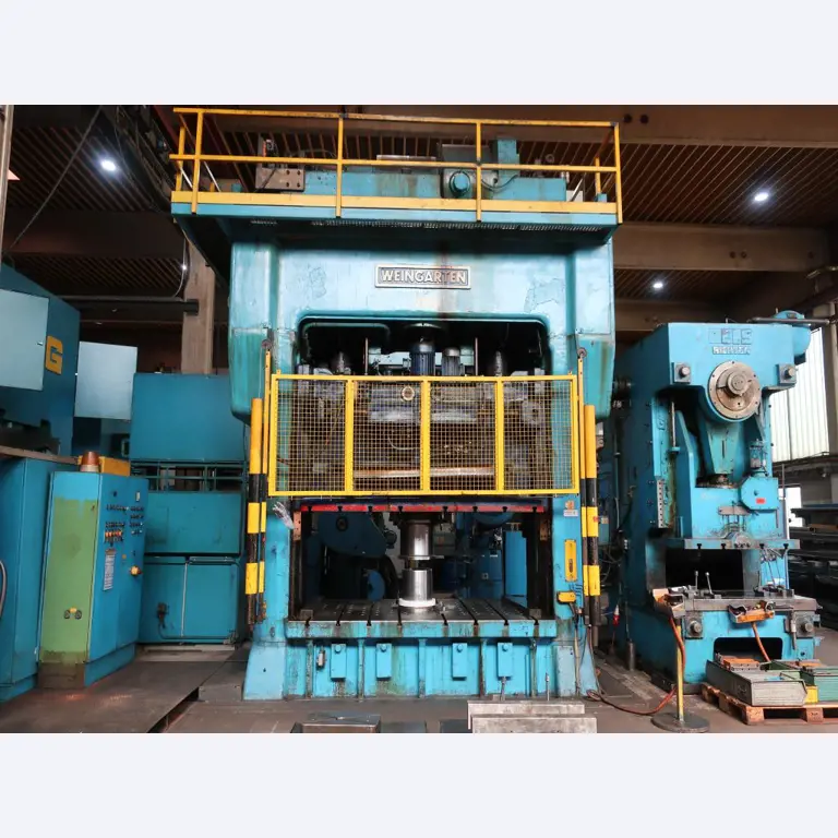 Machines for processing thin/medium thick sheet metal<br> (cutting, punching, pressing, bending)<br><font size="2">In collaboration with Hilco Industrial Acquisitions bv<br></font>-12