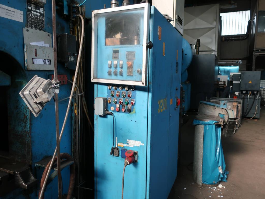 Machines for processing thin/medium thick sheet metal<br> (cutting, punching, pressing, bending)<br><font size="2">In collaboration with Hilco Industrial Acquisitions bv<br></font>-8