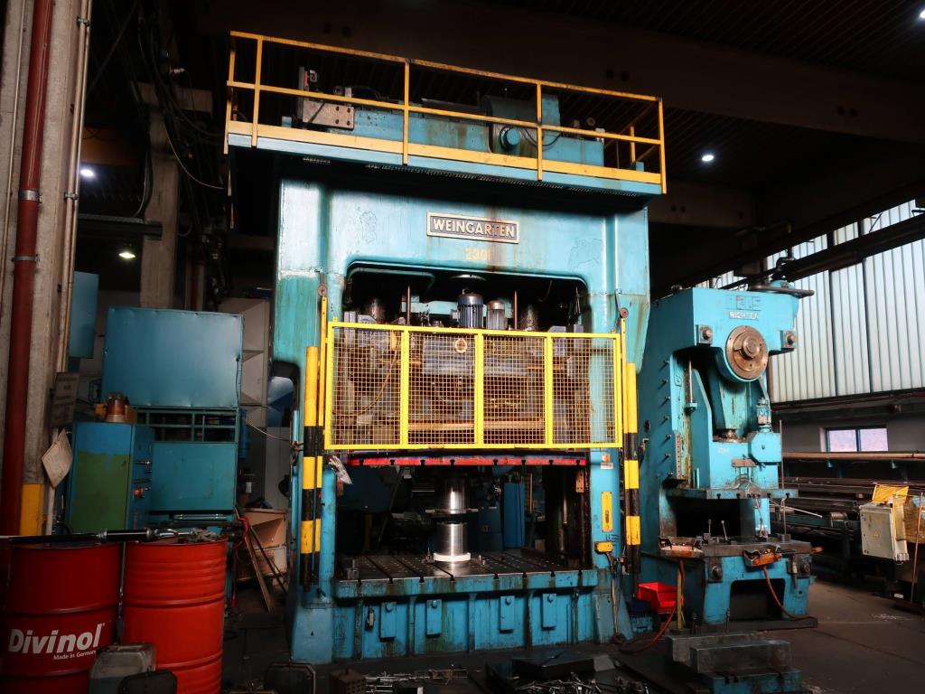 Machines for processing thin/medium thick sheet metal<br> (cutting, punching, pressing, bending)<br><font size="2">In collaboration with Hilco Industrial Acquisitions bv<br></font>-3