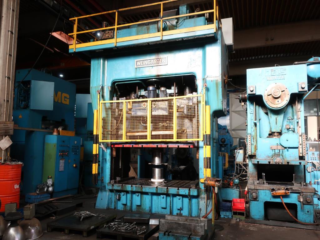 Machines for processing thin/medium thick sheet metal<br> (cutting, punching, pressing, bending)<br><font size="2">In collaboration with Hilco Industrial Acquisitions bv<br></font>-5