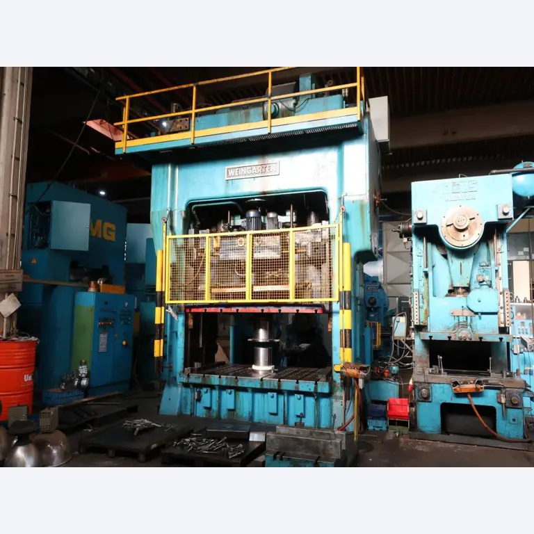 Máquinas para o processamento de chapas metálicas de espessura fina/média<br>(corte, perfuração, prensagem, dobragem)<br><font size="2">Em colaboração com a Hilco Industrial Acquisitions bv</font>-5