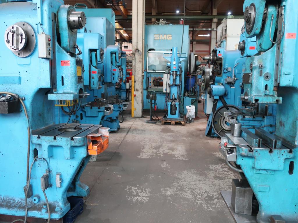 Machines for processing thin/medium thick sheet metal<br> (cutting, punching, pressing, bending)<br><font size="2">In collaboration with Hilco Industrial Acquisitions bv<br></font>-7