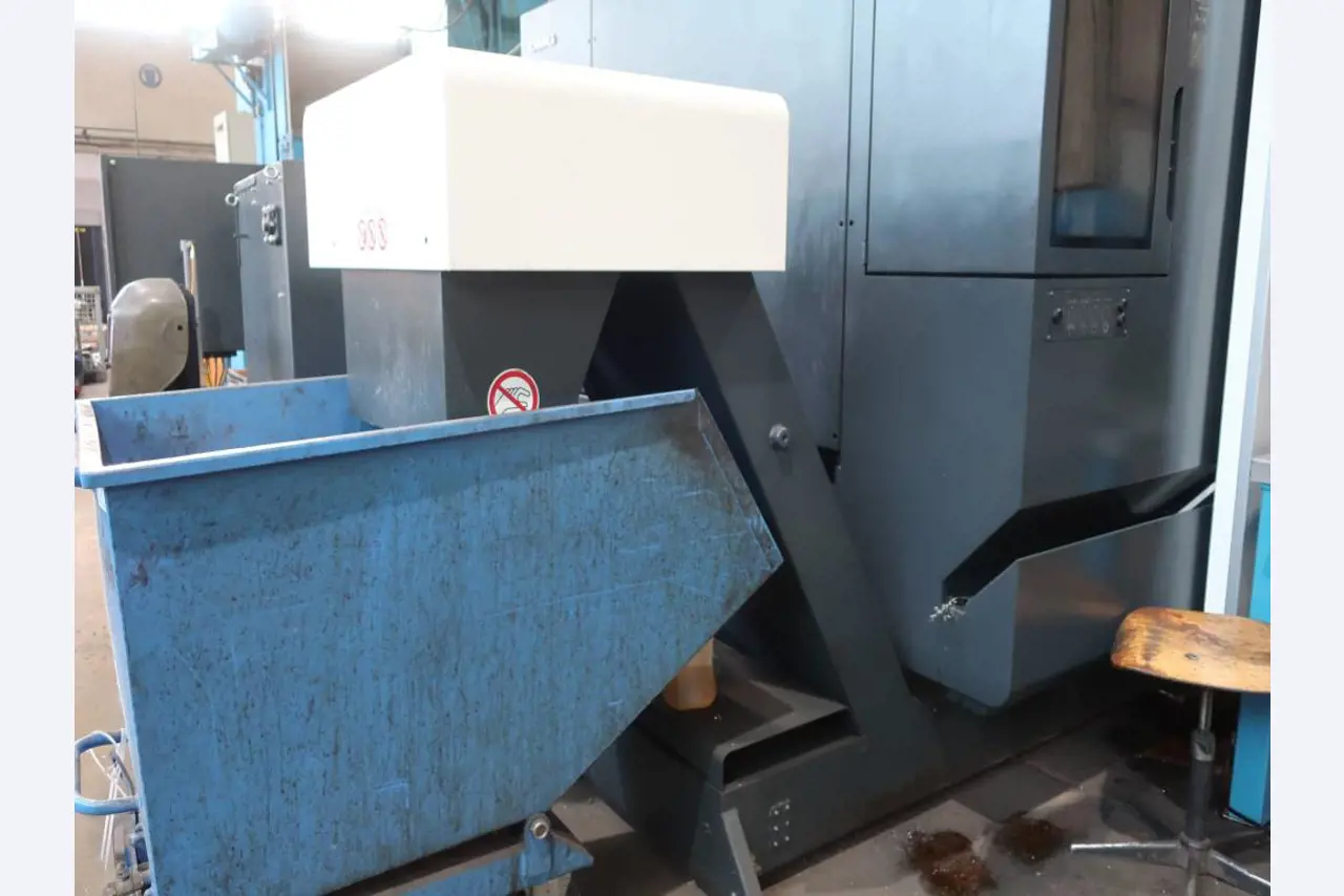 Máquinas para o processamento de chapas metálicas de espessura fina/média<br>(corte, perfuração, prensagem, dobragem)<br><font size="2">Em colaboração com a Hilco Industrial Acquisitions bv</font>-14
