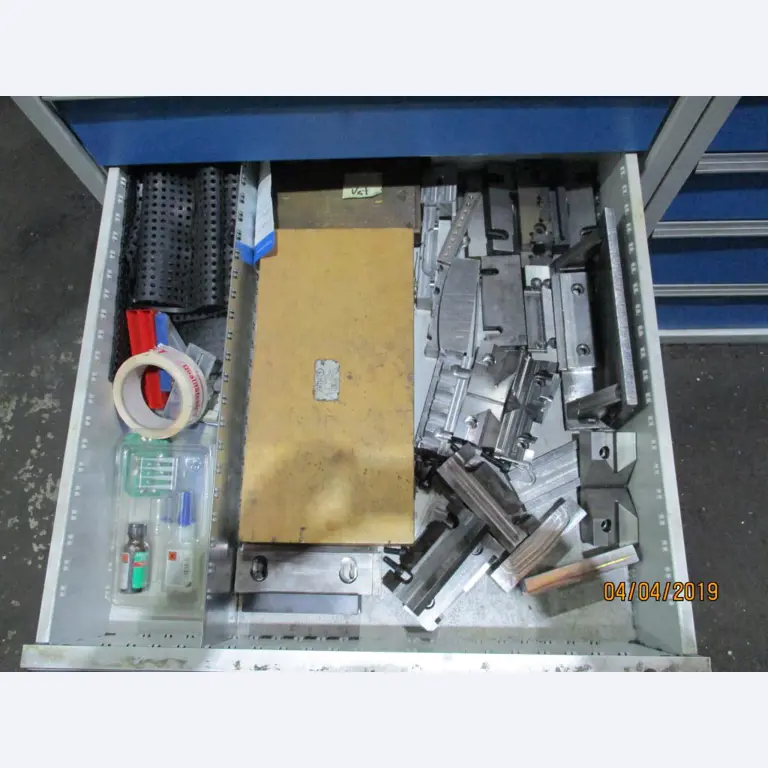Machines for processing thin/medium thick sheet metal<br> (cutting, punching, pressing, bending)<br><font size="2">In collaboration with Hilco Industrial Acquisitions bv<br></font>-4