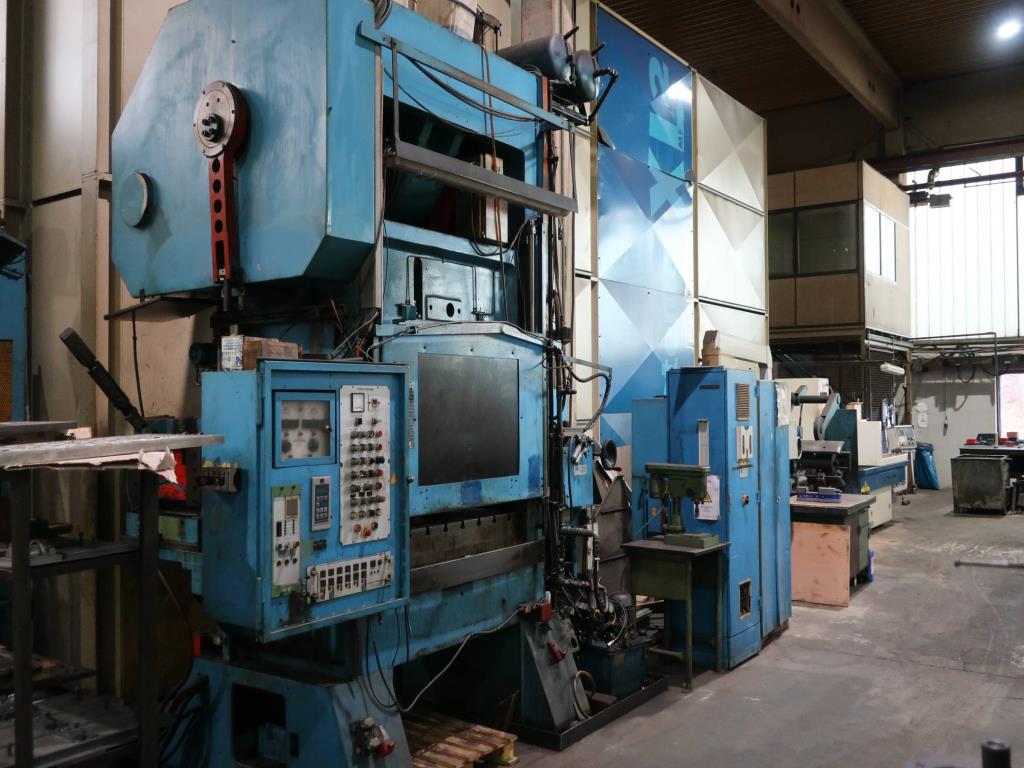 Machines for processing thin/medium thick sheet metal<br> (cutting, punching, pressing, bending)<br><font size="2">In collaboration with Hilco Industrial Acquisitions bv<br></font>-2