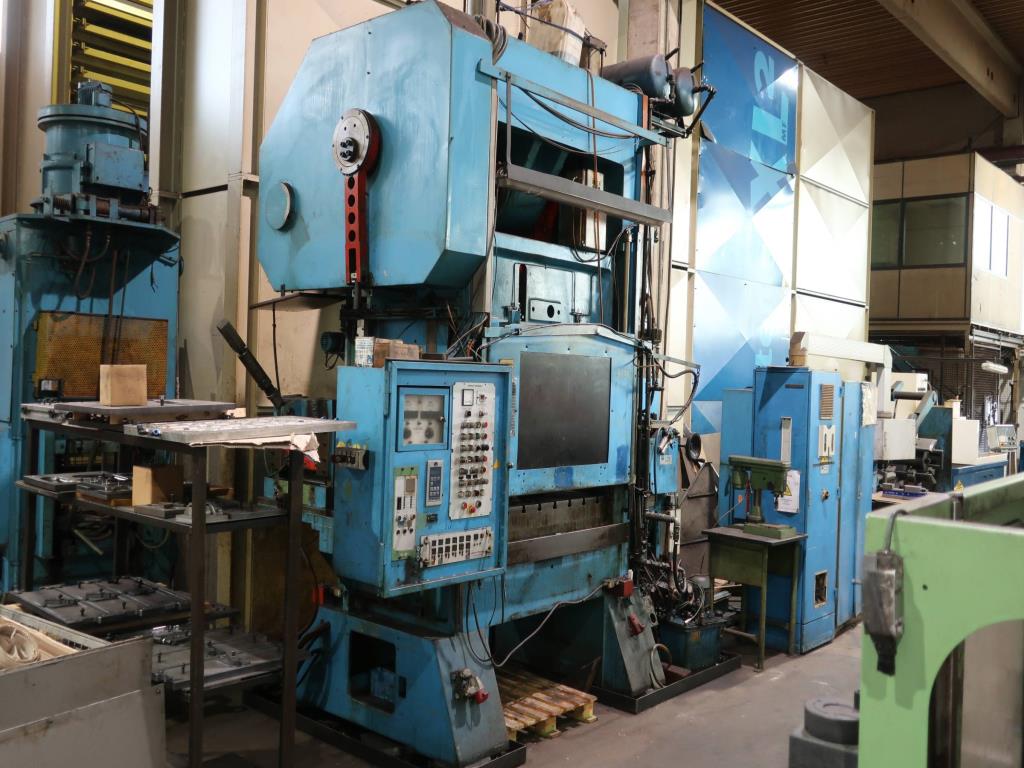 Machines for processing thin/medium thick sheet metal<br> (cutting, punching, pressing, bending)<br><font size="2">In collaboration with Hilco Industrial Acquisitions bv<br></font>-4