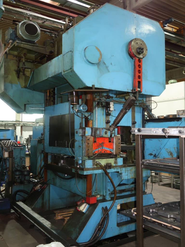 Machines for processing thin/medium thick sheet metal<br> (cutting, punching, pressing, bending)<br><font size="2">In collaboration with Hilco Industrial Acquisitions bv<br></font>-8