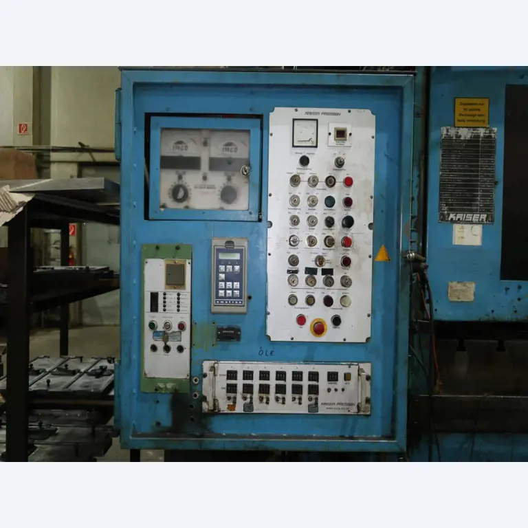 Máquinas para o processamento de chapas metálicas de espessura fina/média<br>(corte, perfuração, prensagem, dobragem)<br><font size="2">Em colaboração com a Hilco Industrial Acquisitions bv</font>-10