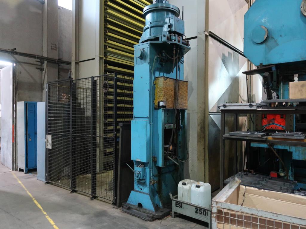 Machines for processing thin/medium thick sheet metal<br> (cutting, punching, pressing, bending)<br><font size="2">In collaboration with Hilco Industrial Acquisitions bv<br></font>-1