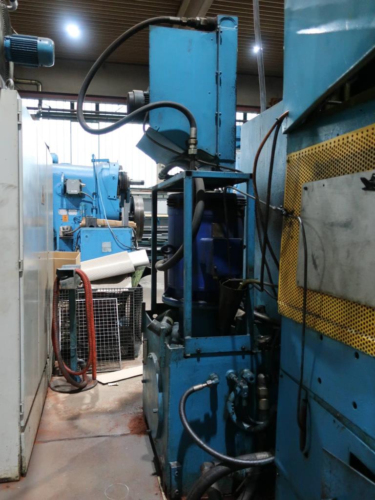 Machines for processing thin/medium thick sheet metal<br> (cutting, punching, pressing, bending)<br><font size="2">In collaboration with Hilco Industrial Acquisitions bv<br></font>-4