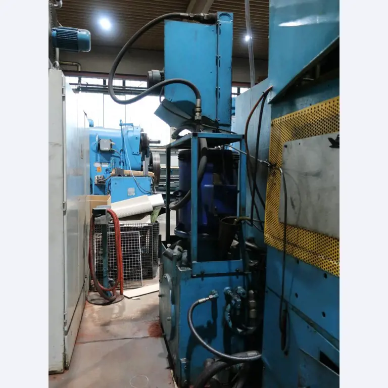 Machines for processing thin/medium thick sheet metal<br> (cutting, punching, pressing, bending)<br><font size="2">In collaboration with Hilco Industrial Acquisitions bv<br></font>-4