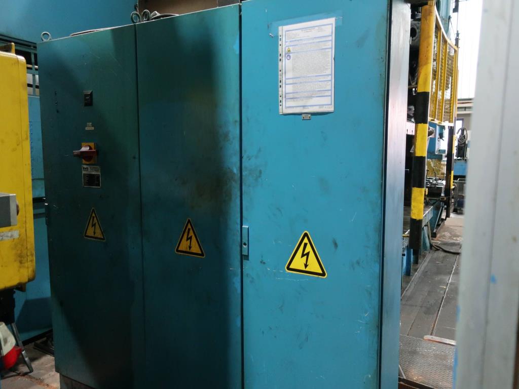 Machines for processing thin/medium thick sheet metal<br> (cutting, punching, pressing, bending)<br><font size="2">In collaboration with Hilco Industrial Acquisitions bv<br></font>-6