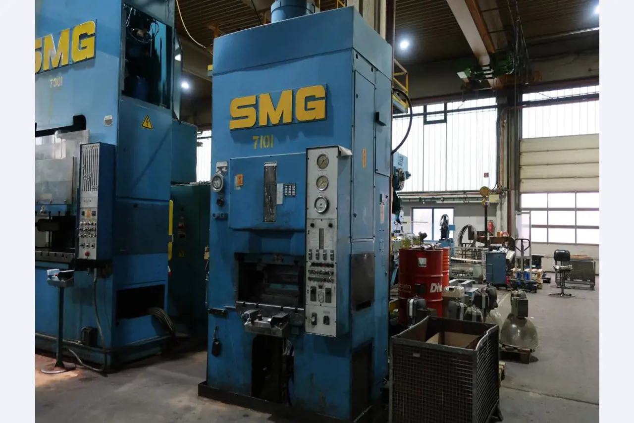 Machines for processing thin/medium thick sheet metal<br> (cutting, punching, pressing, bending)<br><font size="2">In collaboration with Hilco Industrial Acquisitions bv<br></font>-3