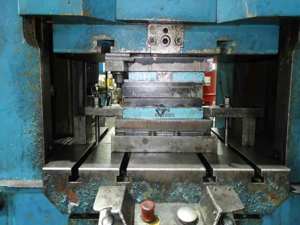 Machines for processing thin/medium thick sheet metal<br> (cutting, punching, pressing, bending)<br><font size="2">In collaboration with Hilco Industrial Acquisitions bv<br></font>-4