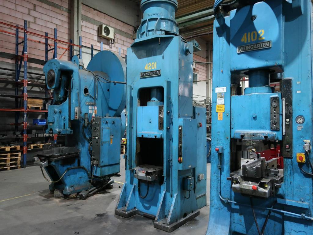 Machines for processing thin/medium thick sheet metal<br> (cutting, punching, pressing, bending)<br><font size="2">In collaboration with Hilco Industrial Acquisitions bv<br></font>-3