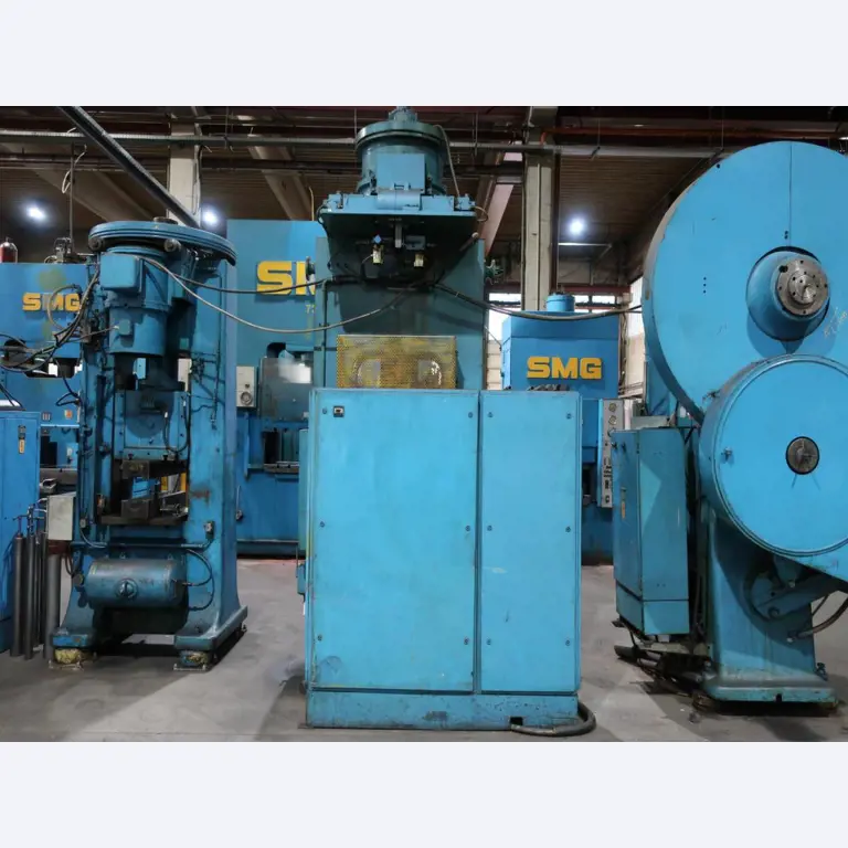 Máquinas para o processamento de chapas metálicas de espessura fina/média<br>(corte, perfuração, prensagem, dobragem)<br><font size="2">Em colaboração com a Hilco Industrial Acquisitions bv</font>-5