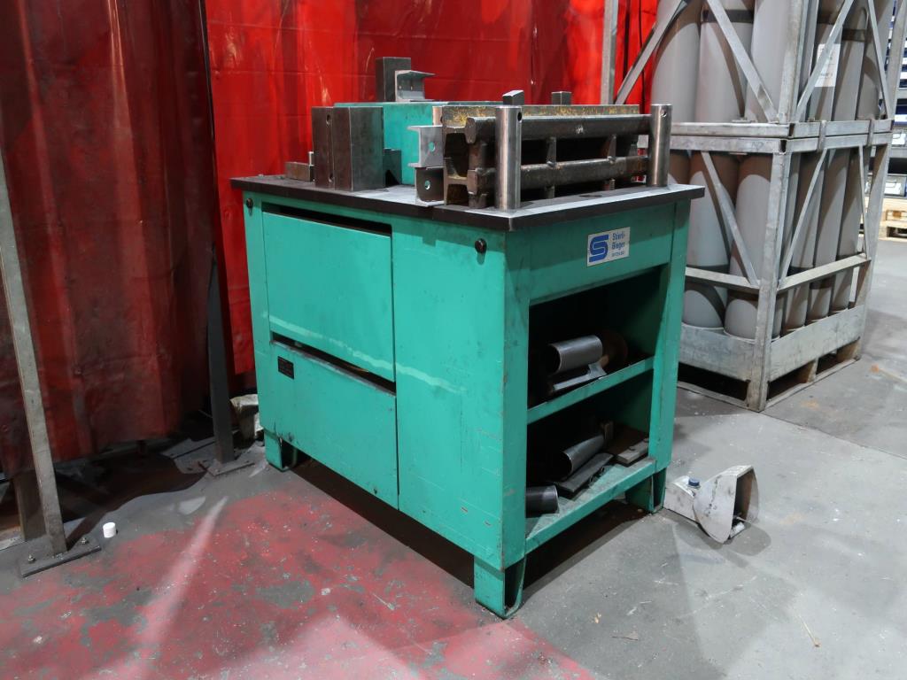 Maschinen zur Bearbeitung von dünnen/mittelstarken Blechen<br>(Schneiden, Stanzen, Pressen, Biegen)<br><font size="2">In Zusammenarbeit m. Hilco Industrial Acquisitions bv</font>-2