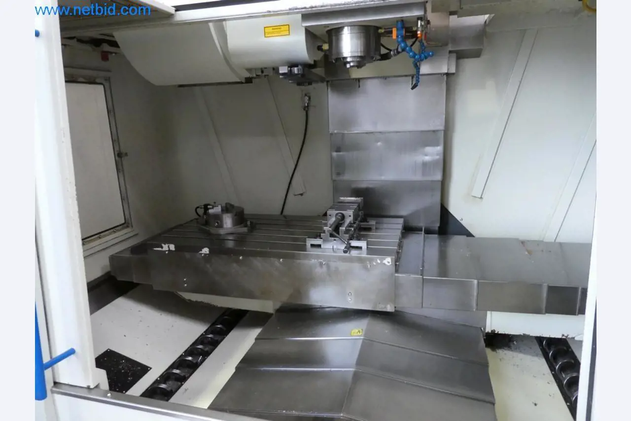 Máquinas e sistemas (fundição injectada de alumínio para a indústria automóvel e de fornecimento automóvel)-2