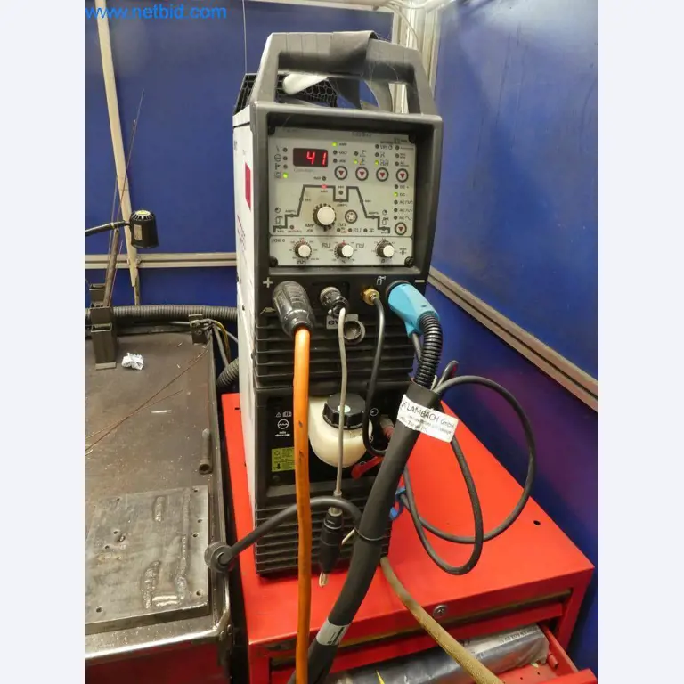 Máquinas e sistemas (fundição injectada de alumínio para a indústria automóvel e de fornecimento automóvel)-2