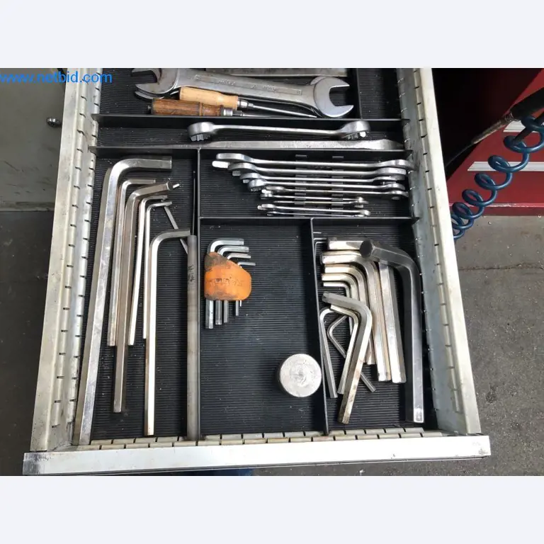 Machines et installations (moulage sous pression d'aluminium pour l'industrie automobile et ses sous-traitants)-5